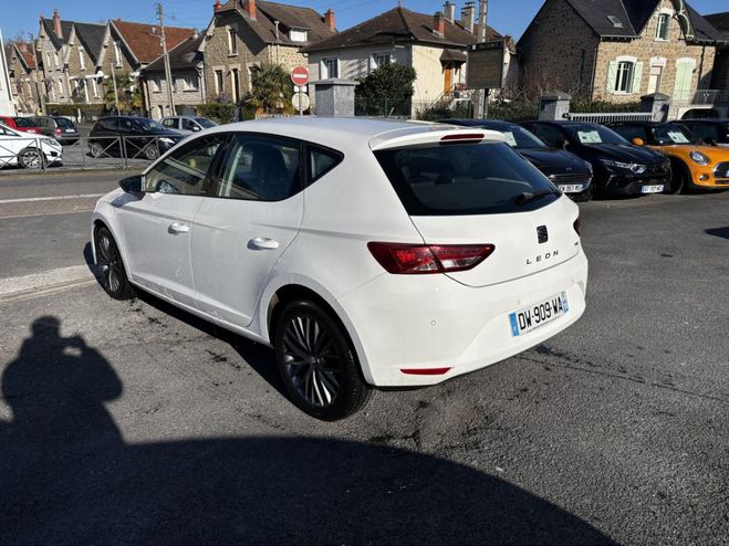 Seat Leon 1.2 TSI - 110 S&S Connect clim   Radar A BLANC de 2015