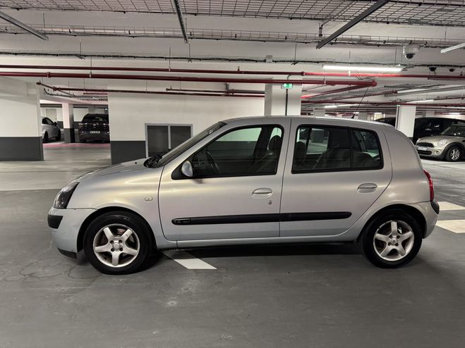 Renault Clio CONFORT AUTHENTIQUE 1.4 16V BA PROACTIVE Gris M�tallis� de 2004