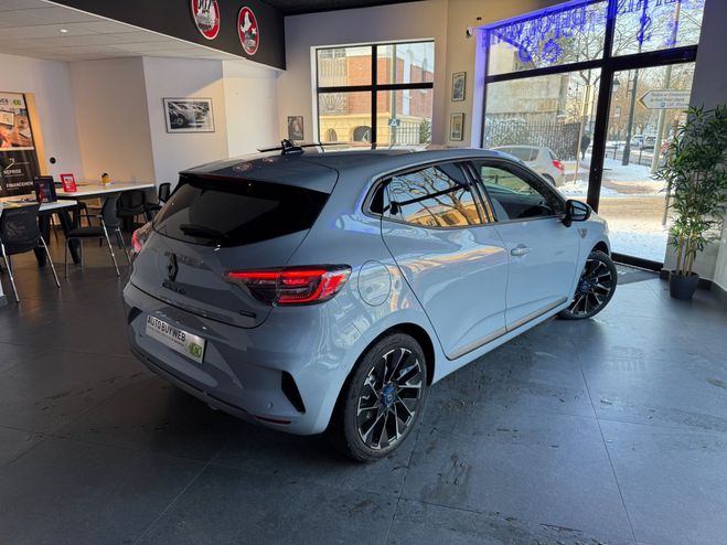 Renault Clio V E-Tech full hybrid 145 ch Esprit Alpin GRIS CLAIR de 2024