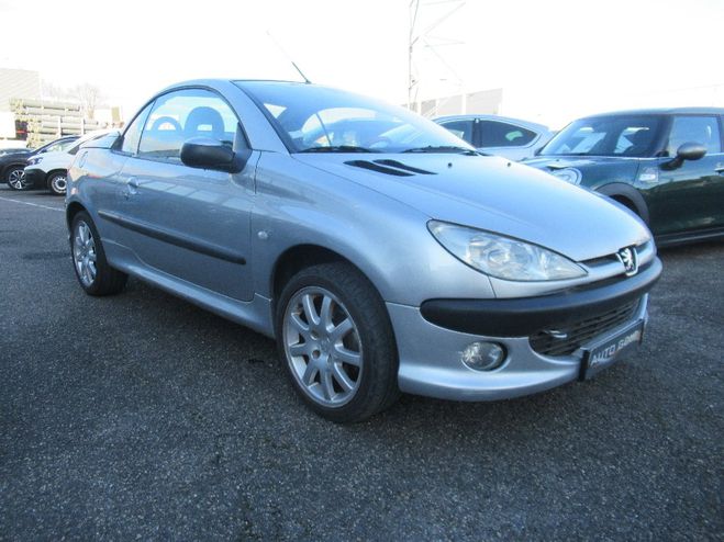 Peugeot 206 CC 2.0i 16V 136 CV Gris Clair de 2001