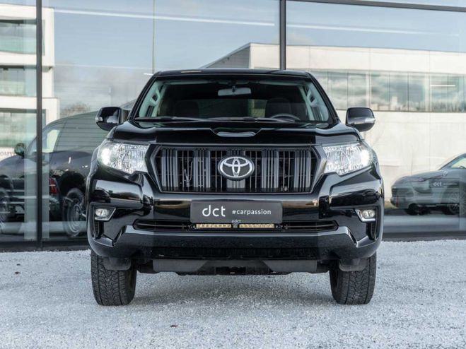 Toyota Land Cruiser 2.8D - - 44000 km - - Manual 3 door vers Noir de 