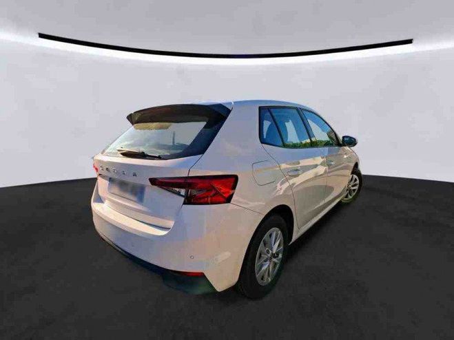 Skoda Fabia 1.0 TSI 95CH AMBITION *TVA RECUPERABLE* Blanc de 2023