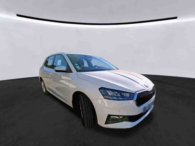 Skoda Fabia 1.0 TSI 95CH AMBITION *TVA RECUPERABLE* Blanc de 2023