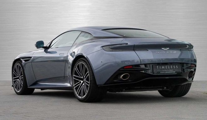 Aston martin DB12   de 2024