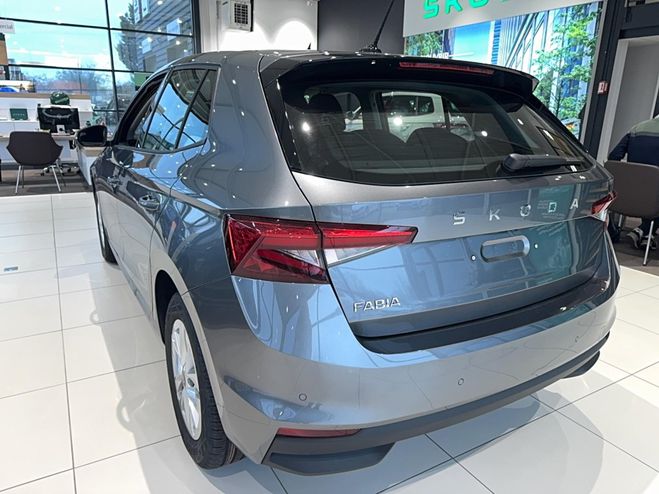 Skoda Fabia 1.0 TSI 95 ch EVO 2 BVM5 Selection Gris de 2025