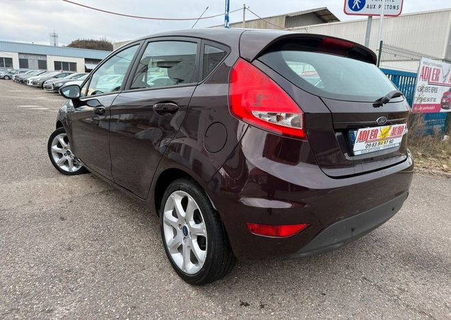 Ford Fiesta 1.25i 82ch Ambiente 5p Bordeaux de 2009