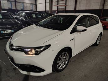  Voir d&eacute;tails -Toyota Auris II HSD 136h Dynamic &agrave; Sainte-Genevi�ve-des-Bois (91)