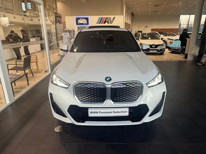 BMW iX1 EDRIVE20 M sport Blanc de 2024