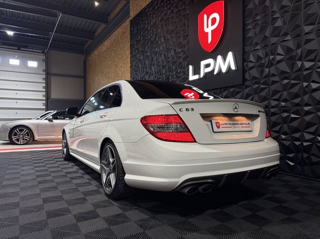 Mercedes Classe C ( W204 ) C63 AMG - 460ch Blanc de 2009
