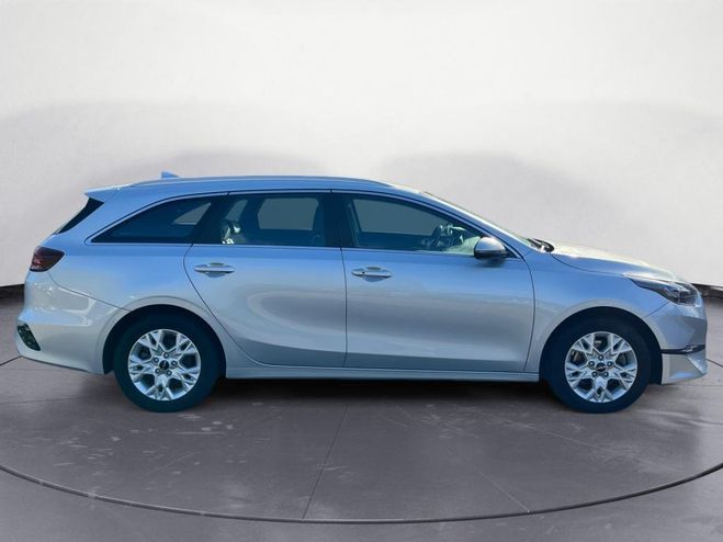 Kia Ceed d SW D Ceed 1.6 CRDi MHEV - 136 - III Ac Gris Sirius de 2022