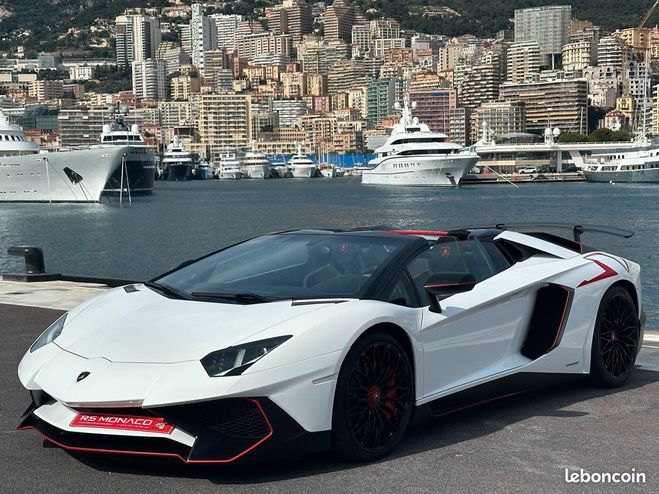 Cliquer pour voir la photo suivante Lamborghini Aventador roadster 6.5 v12 lp 750-4 sv Blanc de 2016
