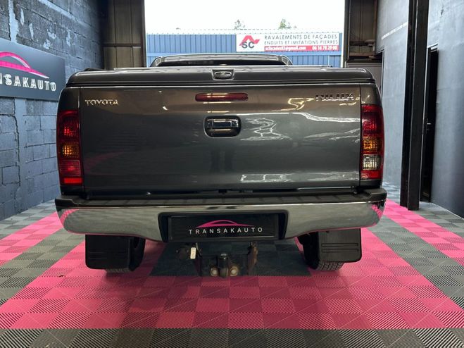 Toyota HI LUX PICK UP X-TRA CAB 120 D-4D 4x4 GX/ FINIT Gris de 2008