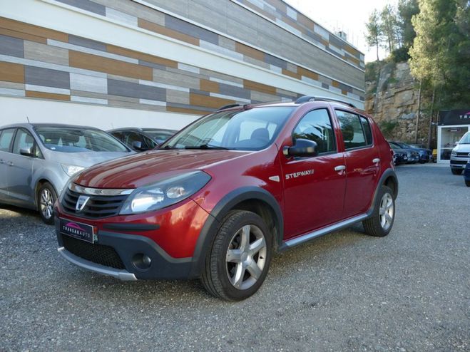 Dacia Sandero 1.5 DCI 70 Ch AMBIANCE BVM5 ATTELAGE Rouge de 2010