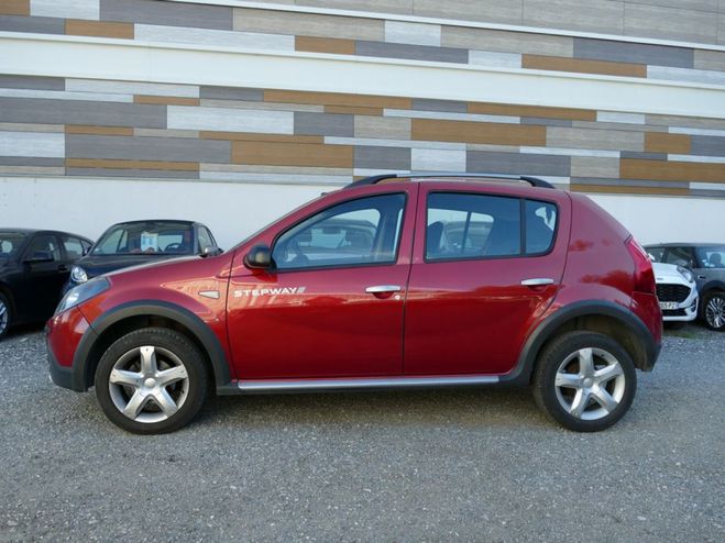 Dacia Sandero 1.5 DCI 70 Ch AMBIANCE BVM5 ATTELAGE Rouge de 2010