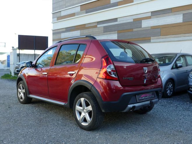 Dacia Sandero 1.5 DCI 70 Ch AMBIANCE BVM5 ATTELAGE Rouge de 2010