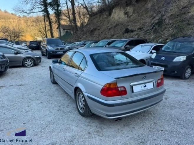 BMW Serie 3 320i (E46) 2.2i 170cv BVA Gris de 2001