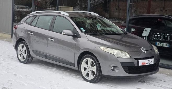 Renault Megane III ESTATE 1.5 DCI 110CH FAP DYNAMIQUE E Gris de 2010
