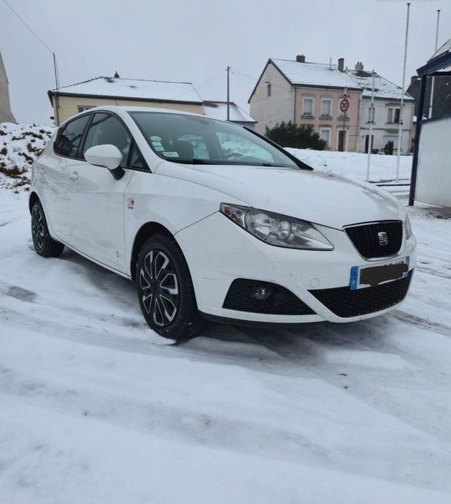 Seat Ibiza style copa 1,6 tdi 105 fap cr Blanc de 2012