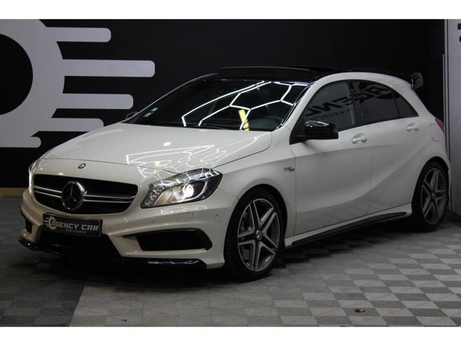 Mercedes Classe A 45 AMG - Suivi - Ecran tactile - Toit Ou BLANC de 2015