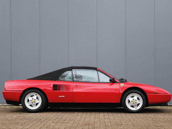 Ferrari Mondial Convertible 3.4L V8 Rouge de 1991