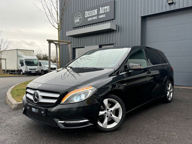 Cliquer pour voir la photo suivante Mercedes Classe B II 180 CDI 1.8 SPORT - 119060 KMS DOUBLE Noir Métallisé de 2012