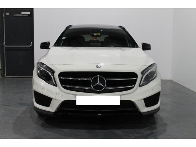 Mercedes Classe GLA 220 d - BV 7G-DCT - Fascination 4-Matic  BLANC de 2017