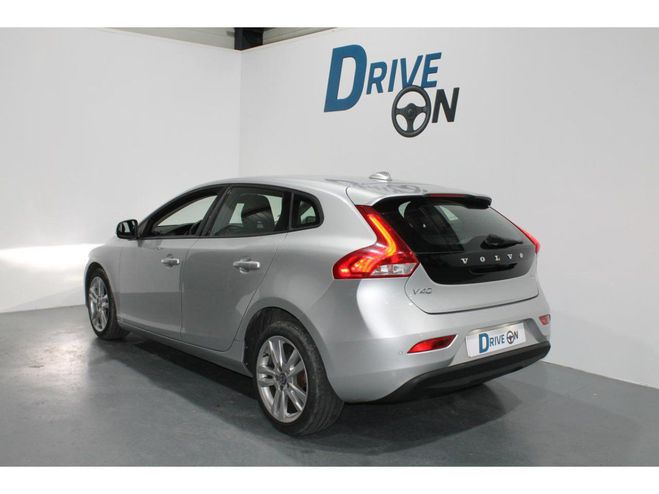 Volvo V40 D2 Eco - 120 2012 BERLINE Momentum PHASE GRIS CLAIR de 2018