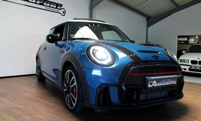 Mini One 2.0i - 231 - BVA Sport F56 LCI COUPE Joh BLEU CLAIR de 2023