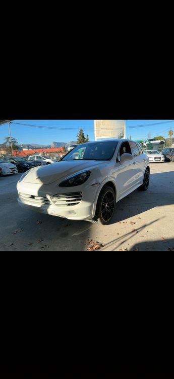  Voir d&eacute;tails -Porsche Cayenne 3.0D V6 / 958 / ATTELAGE / TIPTRONIC 8 &agrave; Villefranche-de-Rouergue (12)