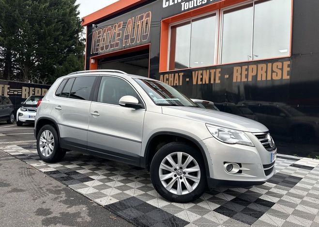 Volkswagen Tiguan 2.0 TDI 110CH BLUEMOTION FAP Gris de 2011