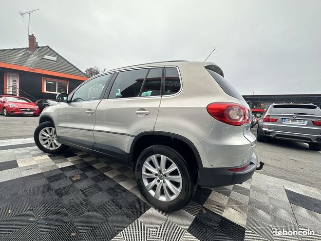 Volkswagen Tiguan 2.0 TDI 110CH BLUEMOTION FAP Gris de 2011