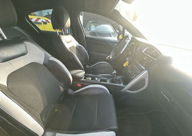 Citroen DS 4 BLUEHDI 120CH CHIC S&S Noir de 2015