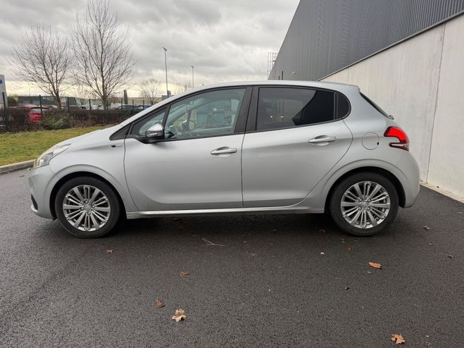Peugeot 208 1.6 BlueHDi 75ch BVM5 Style - Bluetooth  Gris de 2016