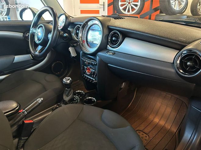Mini One Cooper SD (R56) LCI 2.0 D 16V 143 cv Gar Noir de 2012