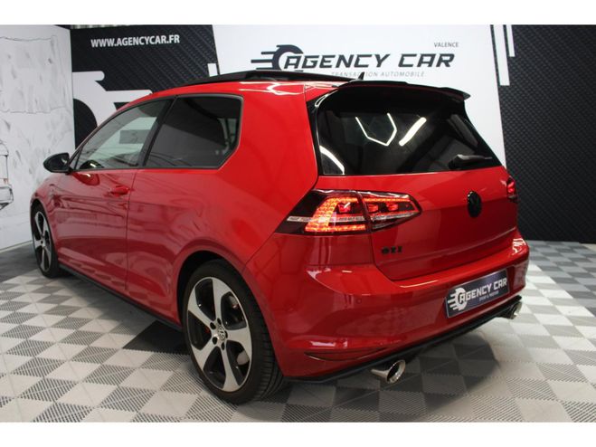 Volkswagen Golf GTI PERFORMANCE - 230 - DSG - ROUGE TORN ROUGE FONCE de 2015