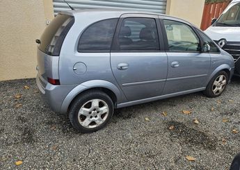  Voir d&eacute;tails -Opel Meriva 1.7 cdti 100cv &agrave; Saint-Jean-d'Illac (33)
