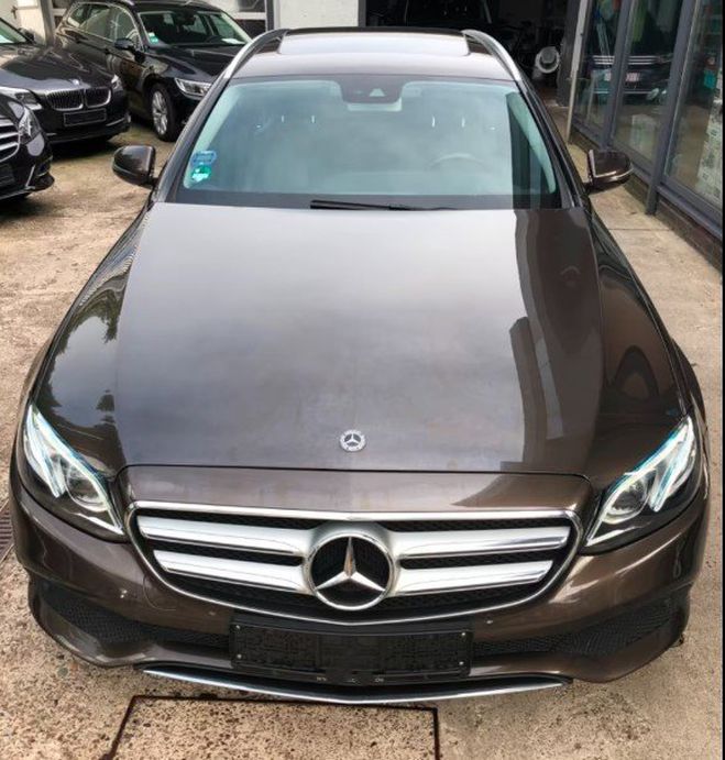 Mercedes Classe E E 220 d 194 T 9G Avantgarde *GARANTIE 12 Brun m�tal de 2017