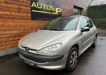  Voir d&eacute;tails -Peugeot 206 style 3P &agrave; Pierrelaye (95)
