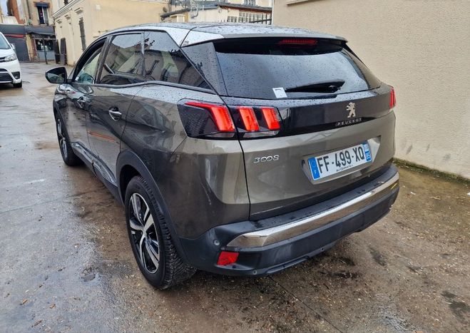 Peugeot 3008 essence 130ch s&s allure garantie 12-moi Autre de 2019