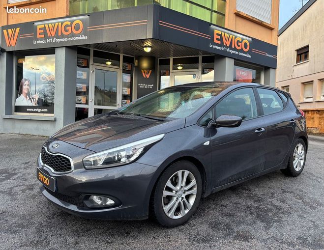 Kia Ceed d Ceed 1.4 100 motion Gris de 2015