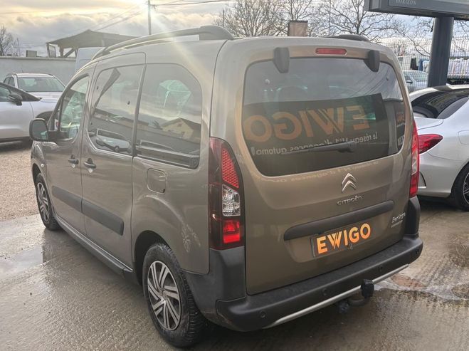 Citroen Berlingo generation-ii combi 1.6 bluehdi 100 shin Gris de 2017