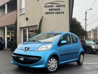  Voir d&eacute;tails -Peugeot 107 1.0i 12V Trendy &agrave; Longeville-l�s-Metz (57)
