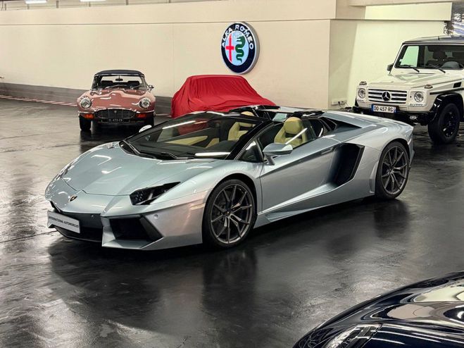 Lamborghini Aventador ROADSTER 6.5 V12 LP 700-4 Azzuro Thetis de 2014