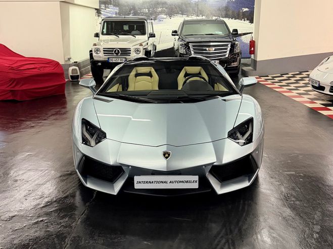 Lamborghini Aventador ROADSTER 6.5 V12 LP 700-4 Azzuro Thetis de 2014