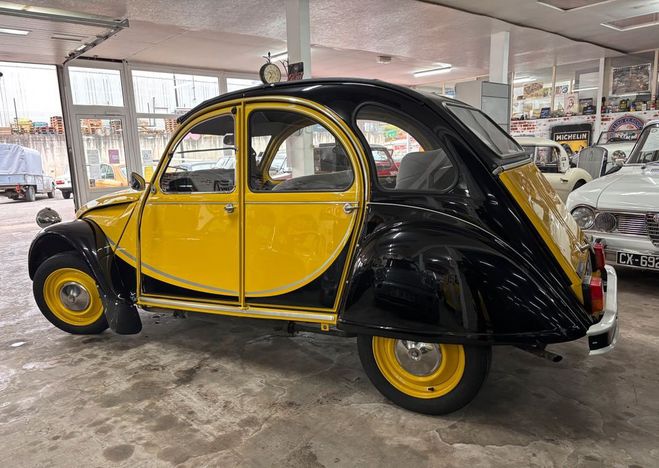 Citroen 2 CH 2 CV 2cv6 charleston Jaune de 1982