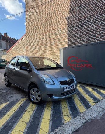  Voir d&eacute;tails -Toyota Yaris D4D &agrave; Douai (59)