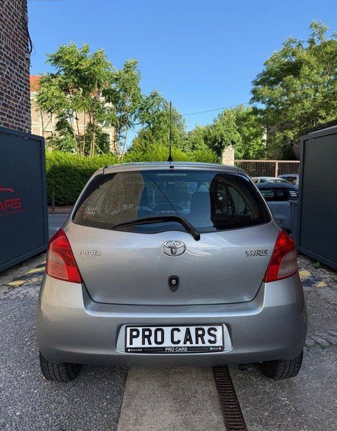 Toyota Yaris D4D Gris de 2008
