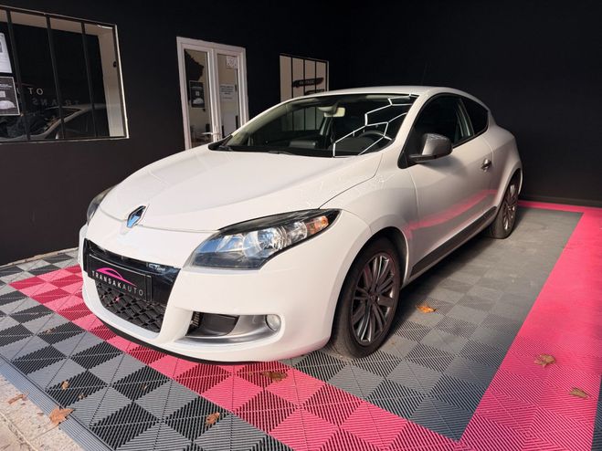 Renault Megane III COUPE GT Line dCi 110 FAP eco2 Euro  Blanc de 2011
