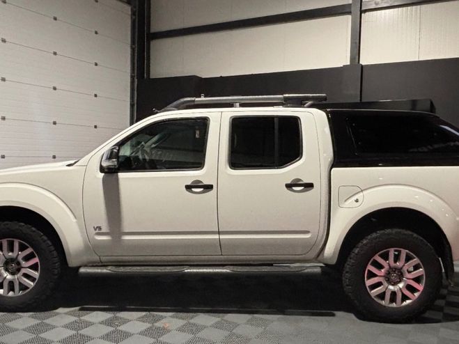 Nissan Navara 3.0 V6 dCi 231 Euro 5 Double Cab A Blanc de 2012