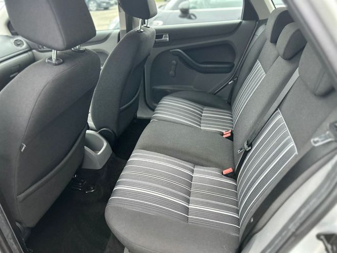 Ford Focus Trend Gris de 2008